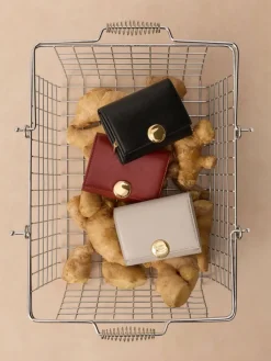 Behn Small Wallet