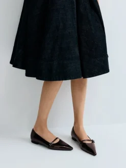 Crinkle-Effect Pointed Ballet Flats