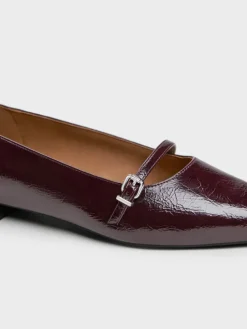 Crinkle-Effect Pointed Ballet Flats