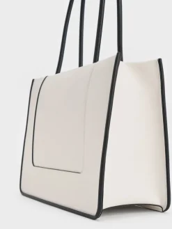 Daylla Tote Bag