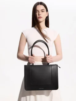 Daylla Tote Bag