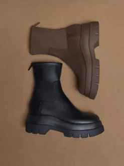 Leoi Faux Suede Chunky Ankle Boots