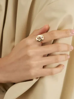 Medal Ring