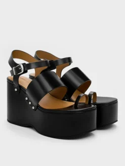 Tarian Toe-Ring Platform Wedges