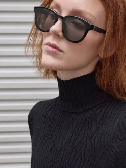 Violette Oval Sunglasses